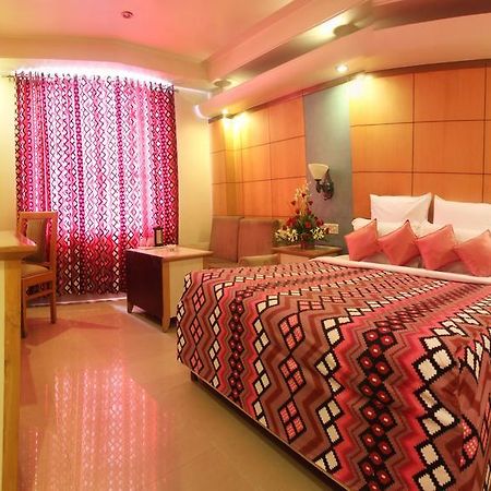 Hotel Grand International Rāipur Eksteriør billede