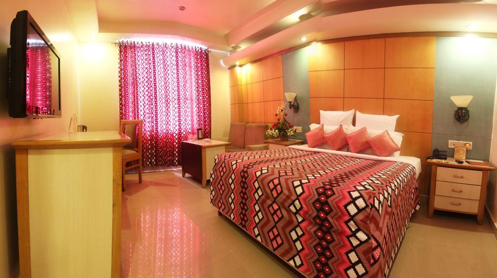 Hotel Grand International Rāipur Eksteriør billede