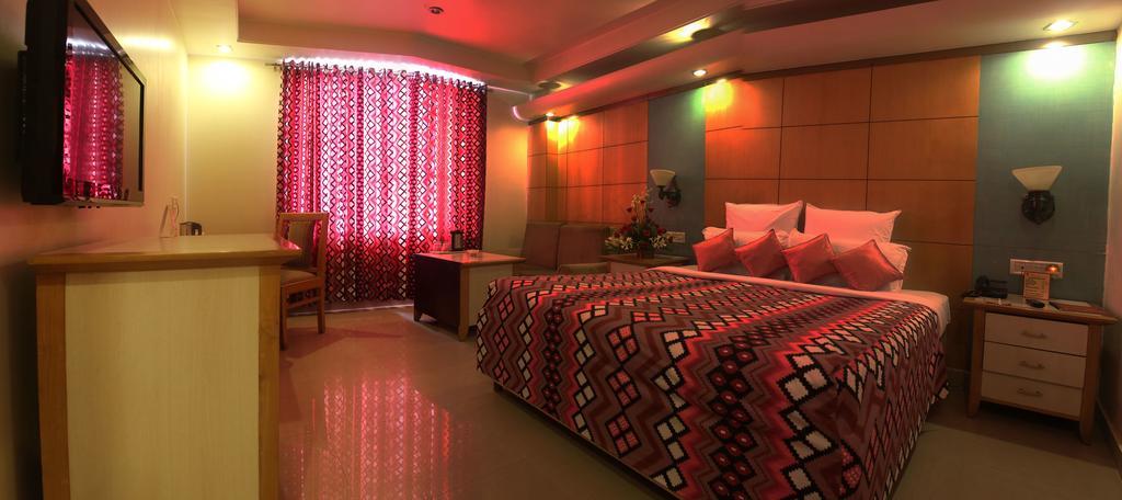 Hotel Grand International Rāipur Eksteriør billede