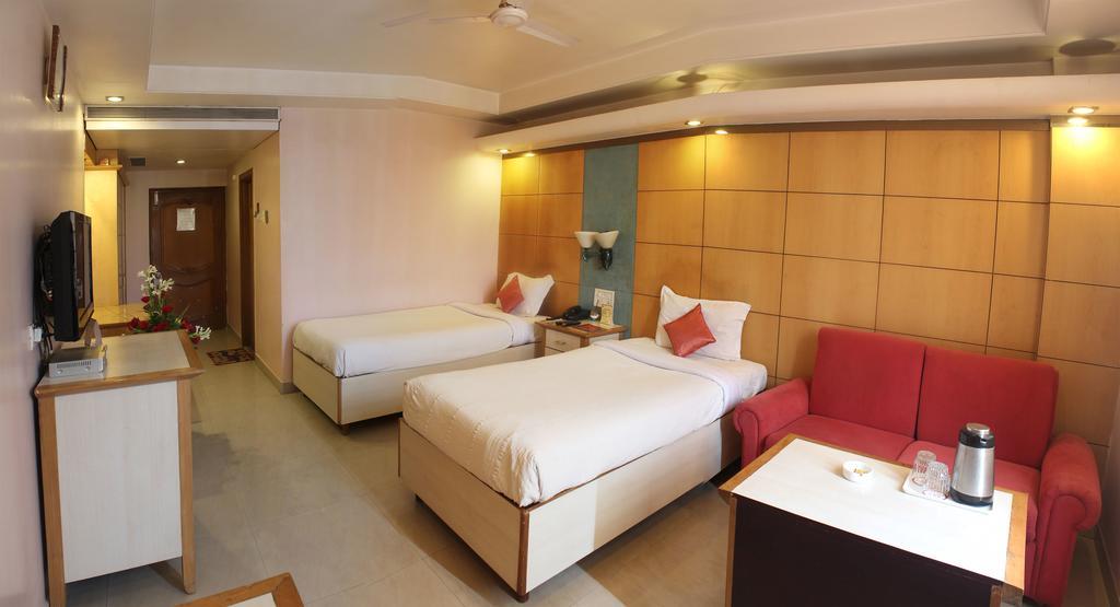 Hotel Grand International Rāipur Eksteriør billede