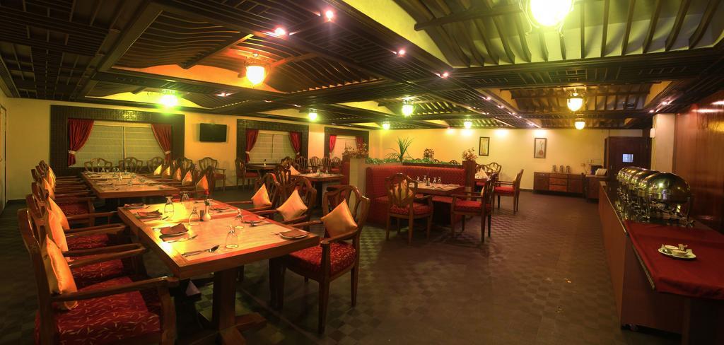 Hotel Grand International Rāipur Eksteriør billede