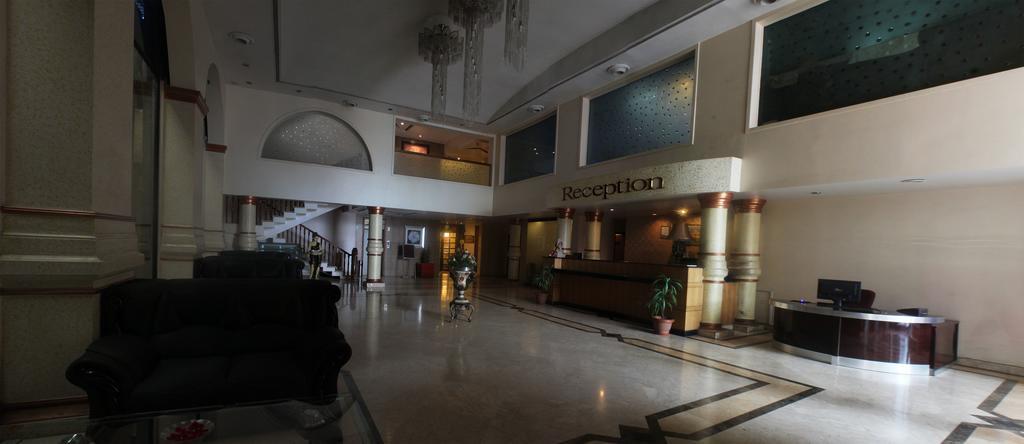 Hotel Grand International Rāipur Eksteriør billede