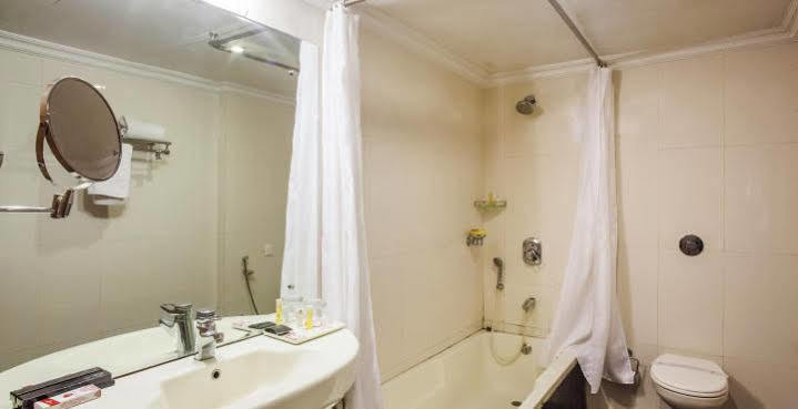 Hotel Grand International Rāipur Eksteriør billede