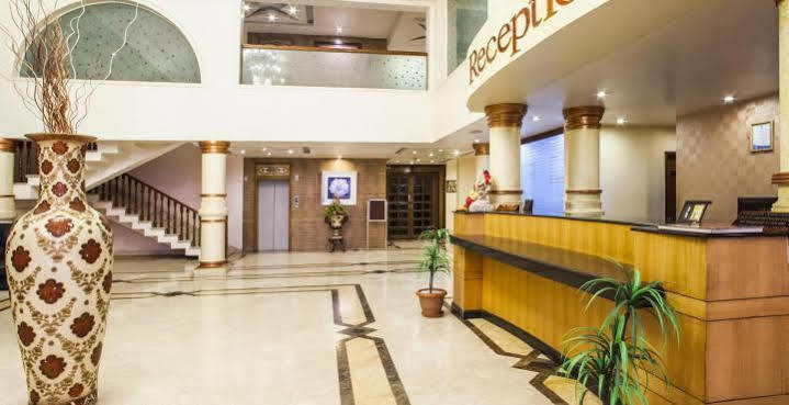 Hotel Grand International Rāipur Eksteriør billede