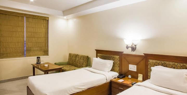 Hotel Grand International Rāipur Eksteriør billede