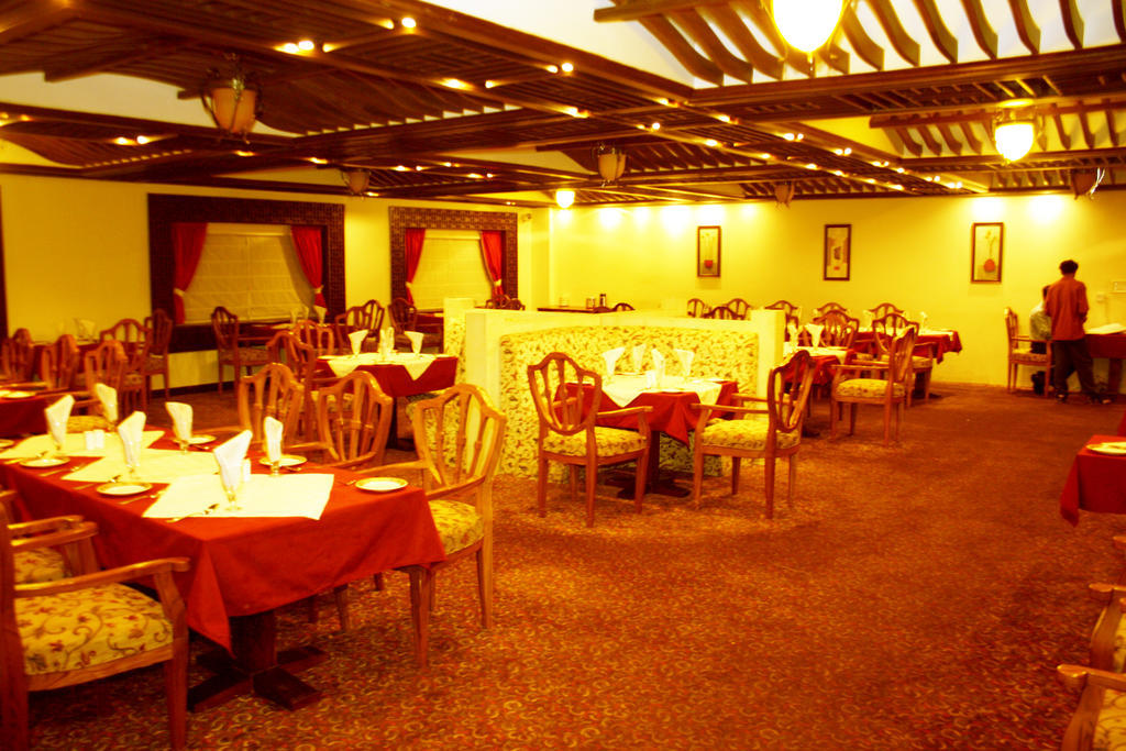 Hotel Grand International Rāipur Eksteriør billede