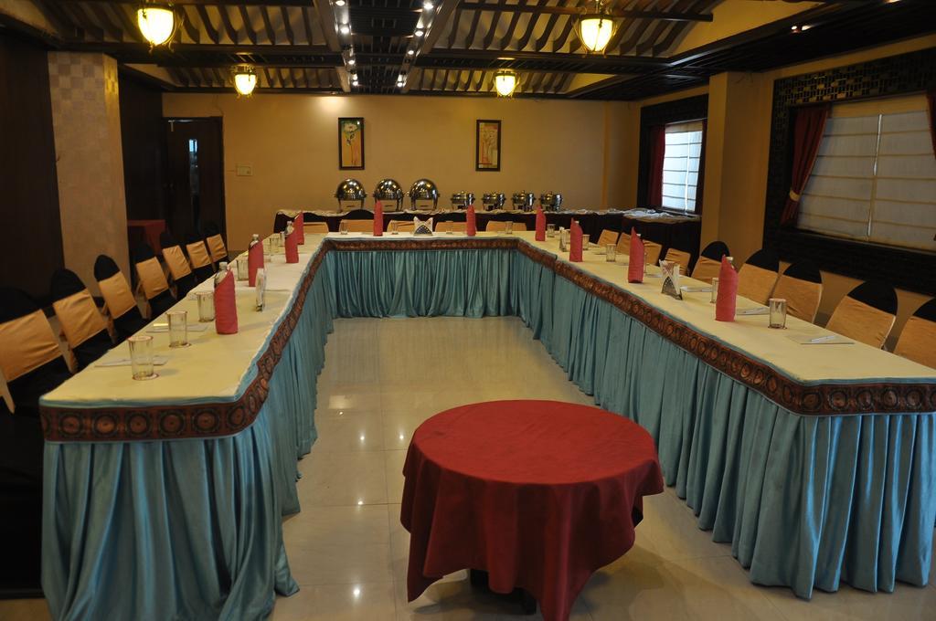 Hotel Grand International Rāipur Eksteriør billede