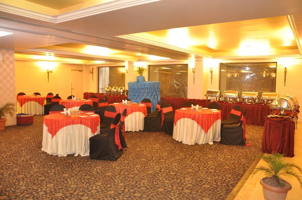 Hotel Grand International Rāipur Eksteriør billede