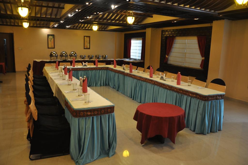 Hotel Grand International Rāipur Eksteriør billede